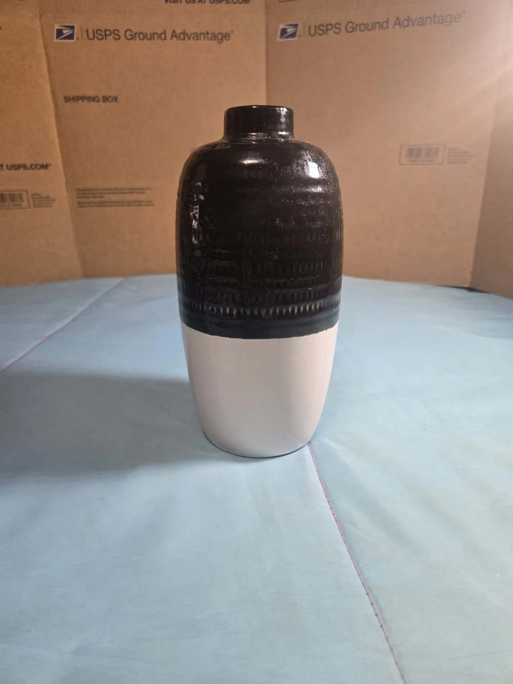 Farmhouse Black And Cream Textured 9in Tall Vase New
